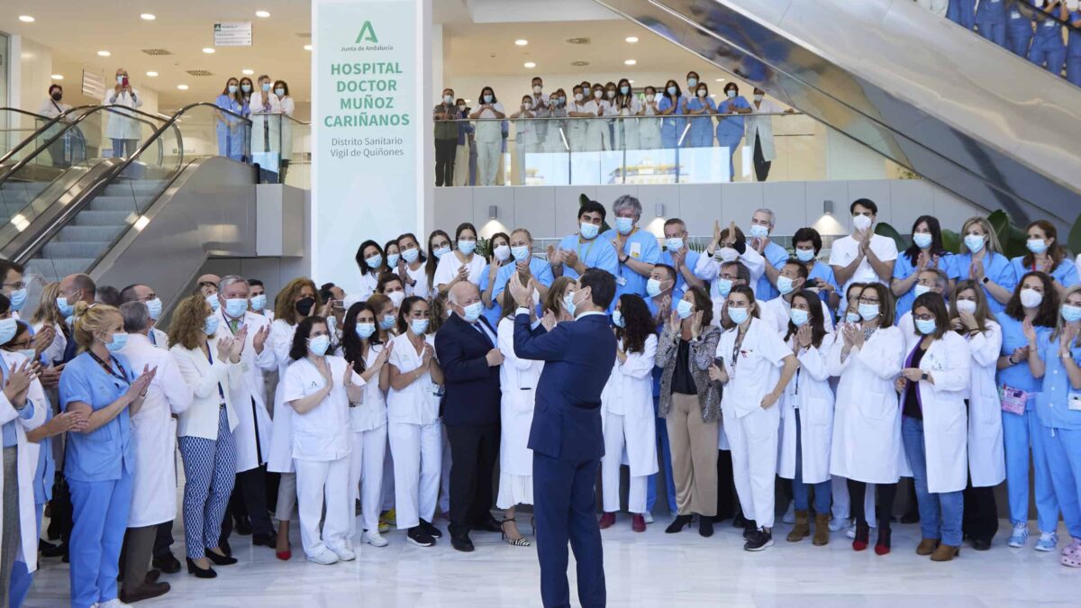 Polémica en Andalucía por un hospital inaugurado varias veces por Juanma Moreno