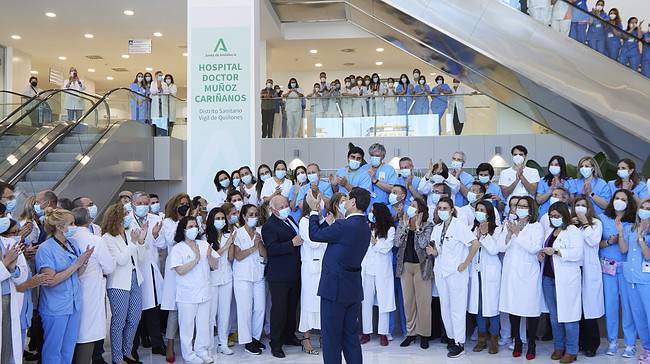 Polémica en Andalucía por un hospital inaugurado varias veces por Juanma Moreno