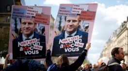 Macron promulga oficialmente la polémica ley de pensiones