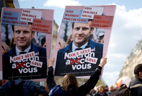 Macron promulga oficialmente la polémica ley de pensiones