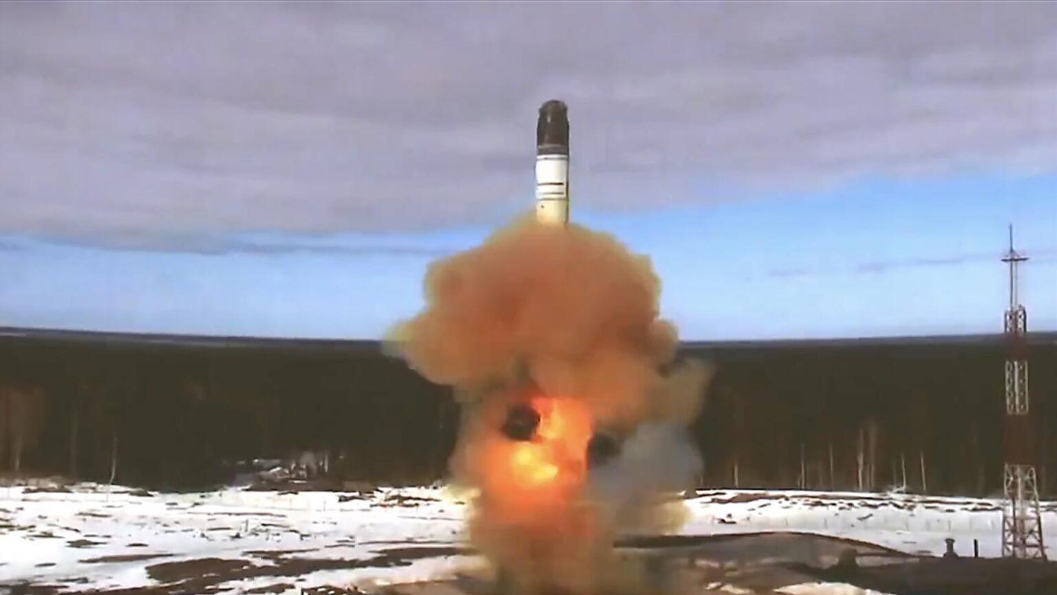 Rusia amenaza al mundo con la prueba de un misil balístico intercontinental