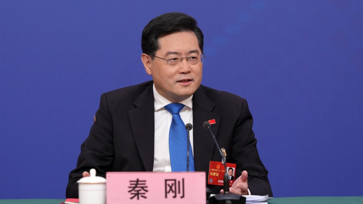 Xi Jinping cesa a su ministro de Exteriores después de estar desaparecido casi un mes