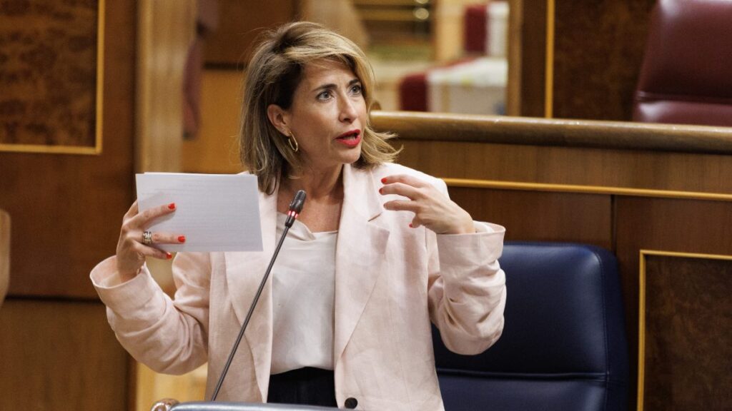 Raquel Sánchez, ministra de Transportes, durante una reciente comparecencia en el Parlamento.