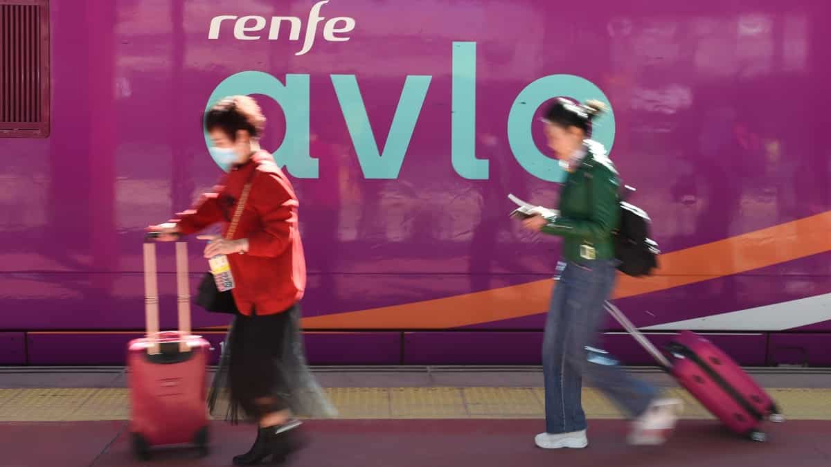 Renfe pone a la venta 17.000 billetes a siete euros en los trenes Avlo a Andalucía