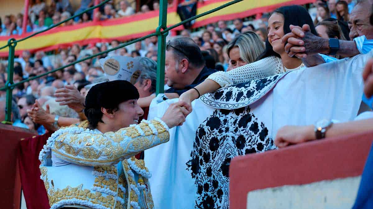 Roca Rey y Victoria Federica