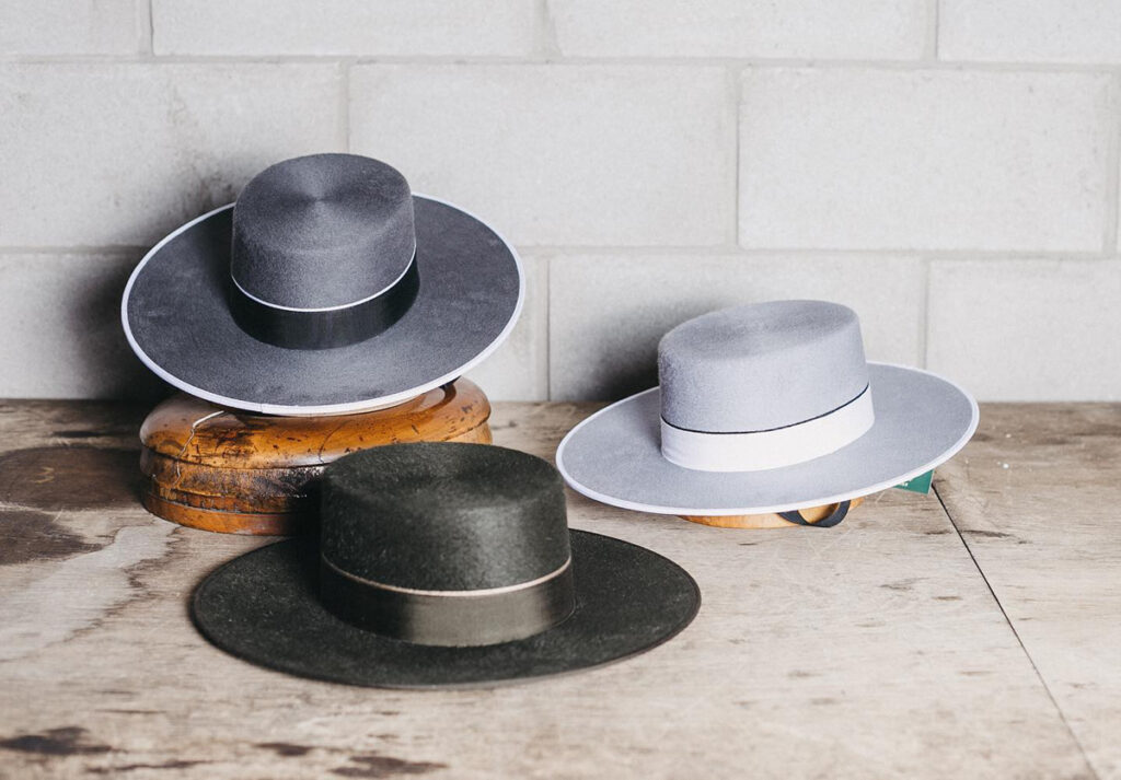 Sombreros de estilo cordobés de las firma Fernández y Roche