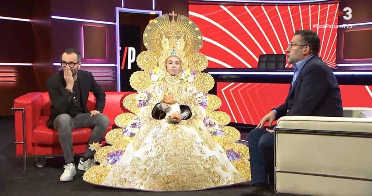 La Virgen del Rocío reaparece en TV3 junto a Juanma Moreno en una nueva parodia
