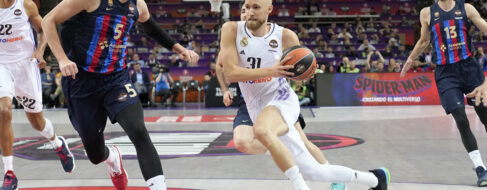 El Real Madrid pasa a la final de la Euroliga de baloncesto tras ganar al Barcelona