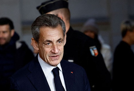 Confirman la condena de tres años de prisión impuesta a Sarkozy por corrupción