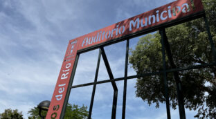 Dos Hermanas (Sevilla) cancela un concierto minutos antes por una plaga de garrapatas