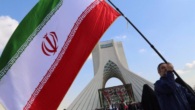 Irán desvela un nuevo modelo de misil balístico con un alcance de hasta 2.000 kilómetros