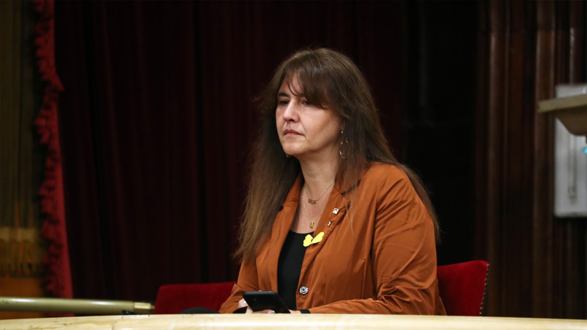 Ciudadanos denuncia a la Mesa del Parlament ante la Junta Electoral por no apartar a Borràs