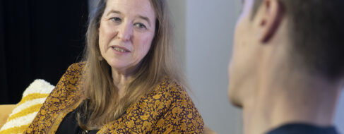 Leticia Díaz, líder de Vox en Cantabria: «Revilla y Sánchez tienen la misma ideología, el poder»