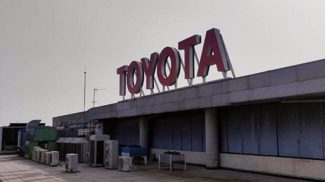 Toyota redujo un 14% su beneficio neto en su año fiscal, hasta los 16.515 millones de euros
