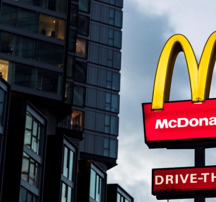 Estados Unidos multa a McDonald's por tener a 300 menores de edad trabajando ilegalmente
