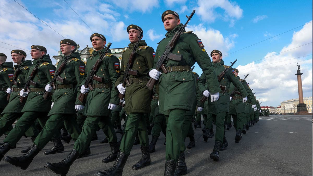 Reino Unido dice que Rusia recluta a migrantes de Asia central para luchar en Ucrania