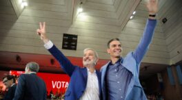 Revientan el mitin de cierre de campaña de Sánchez en Barcelona al grito de «¡Fuera!»