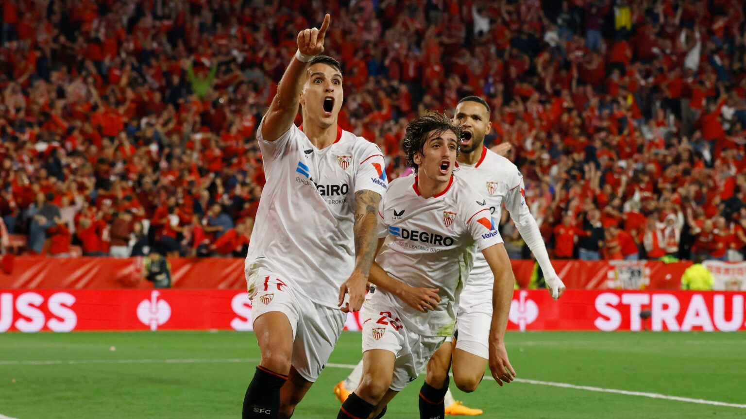 El Sevilla se ‘abraza’ a su competición fetiche para salvar la temporada tras ganar a la Juve