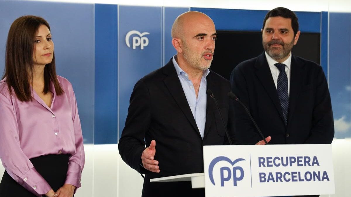 Una veintena de cargos y exdiputados de Ciudadanos se pasan al PP en Barcelona