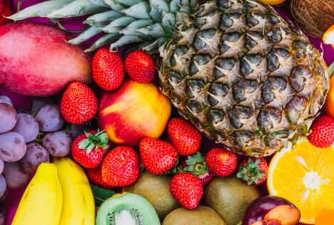 Cuándo debes comer fruta si quieres adelgazar: dos momentos clave (según los expertos)
