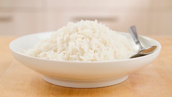 Los cuatro pasos para cocinar arroz blanco y que quede suelto