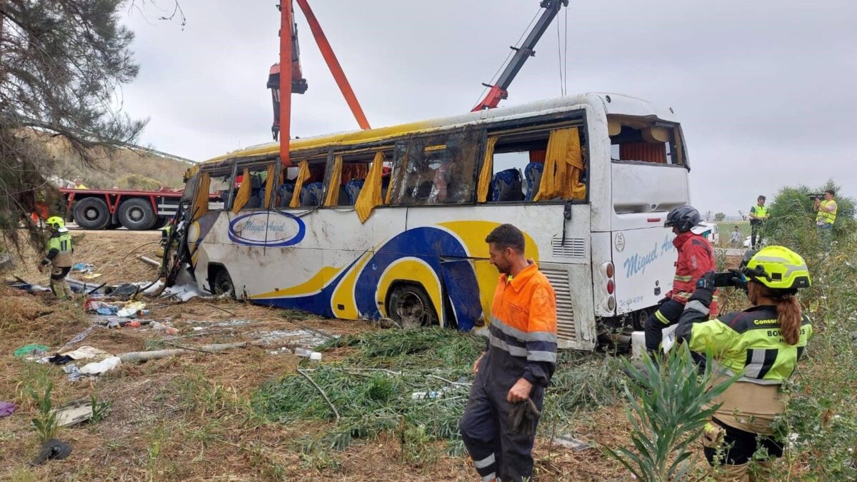 Tres de las temporeras heridas en el accidente de Almonte siguen hospitalizadas, una en la UCI