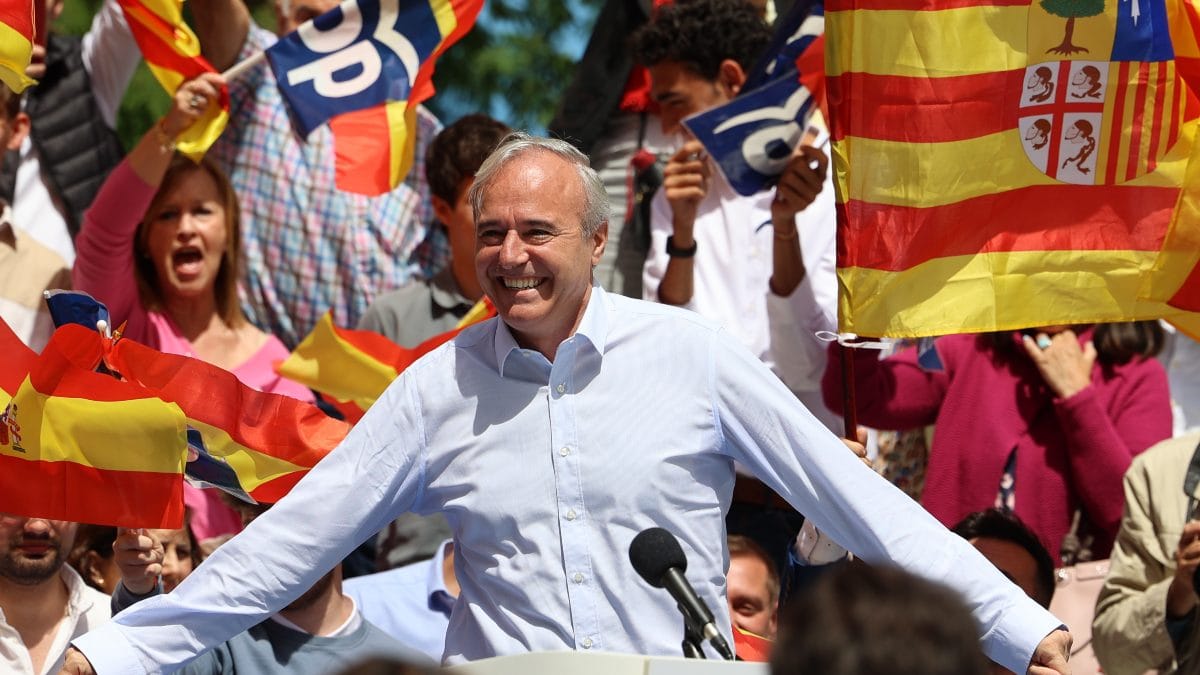 El popular Jorge Azcón pone fin a ocho años de Gobierno socialista en Aragón
