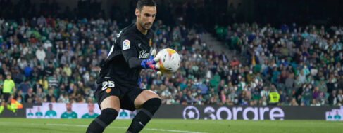 El portero Sergio Rico, en estado grave tras un accidente a caballo