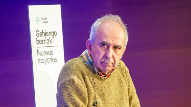 El exjuez amenazado por ETA Manuel Díaz de Rábago pide el voto para Bildu el próximo 28M
