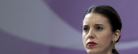 La salida de Garzón dispara la presión sobre Montero: «La quieren fuera, es un clamor»