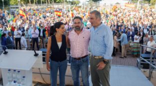 Vox mantiene la esperanza de gobernar en la capital : «Ayuso está más fuerte que Almeida»