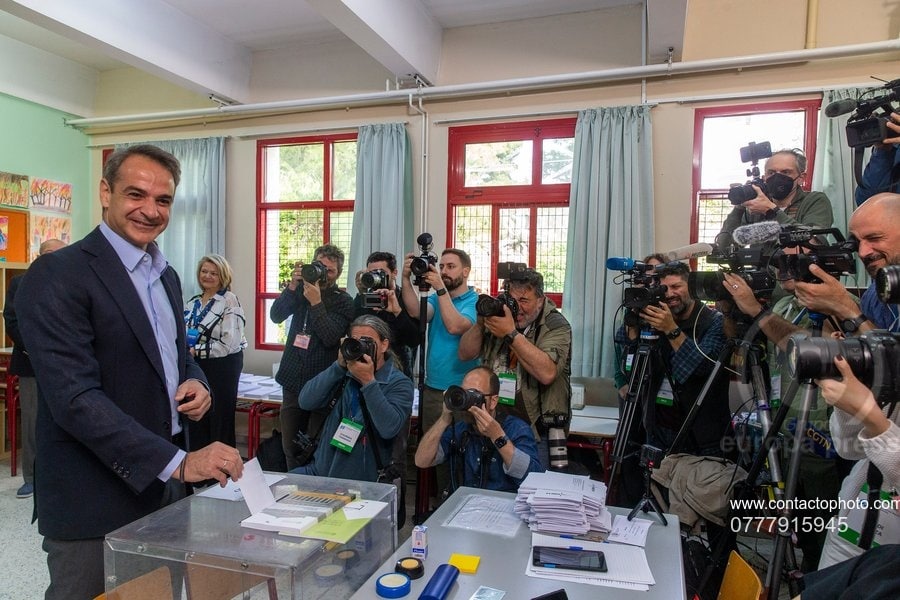 Los conservadores se quedan a las puertas de la mayoría absoluta en Grecia