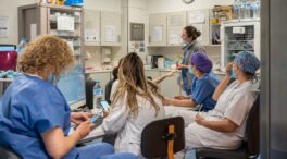 Las enfermeras piden nuevas especialidades y critican el modelo de profesionales «para todo»