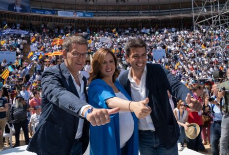 Feijóo se lanza a por el voto de Ciudadanos y Vox en un mitin multitudinario en Valencia