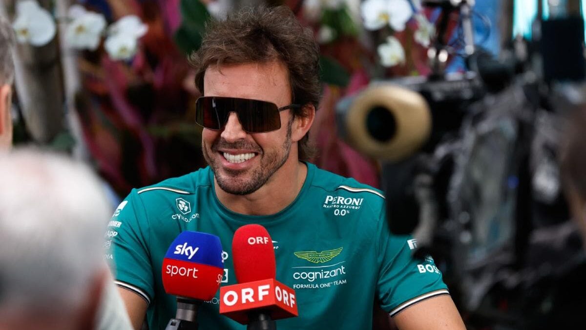 La sonrisa picarona de Fernando Alonso tras ser relacionado con Taylor Swift