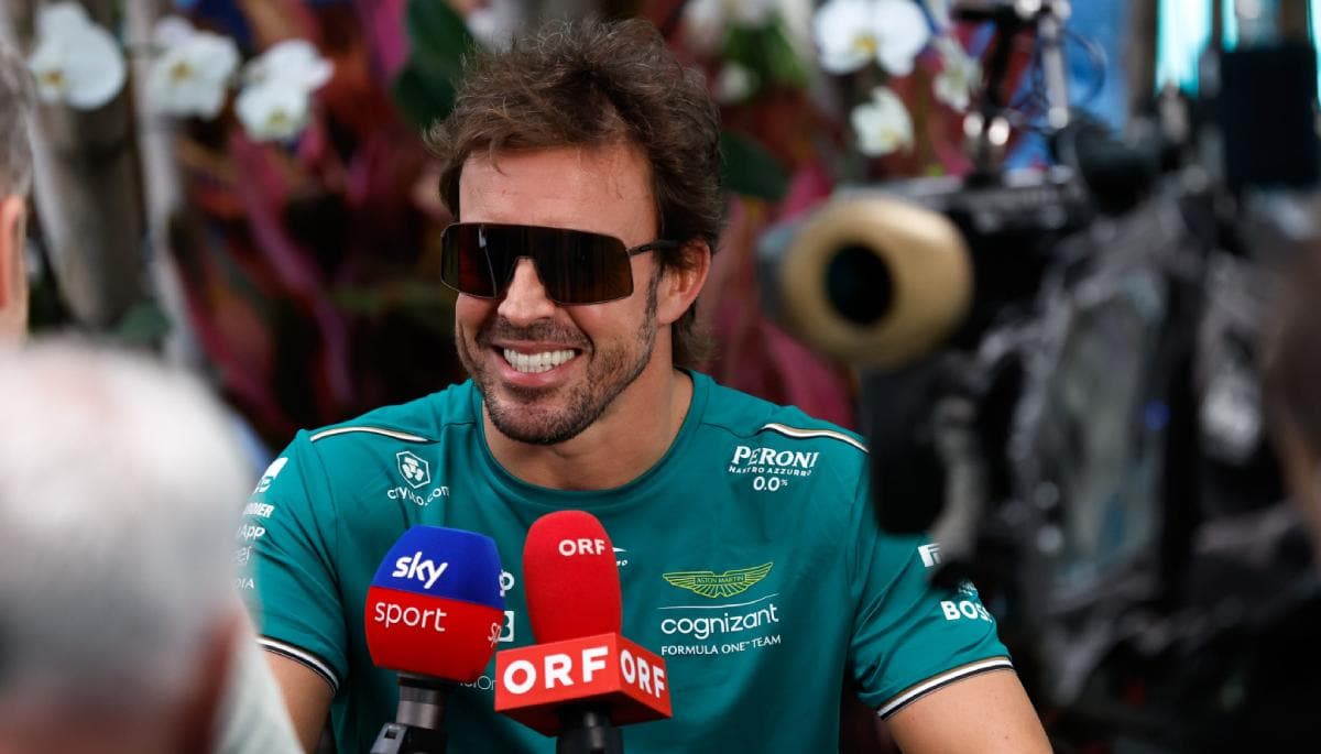 La sonrisa picarona de Fernando Alonso tras ser relacionado con Taylor Swift