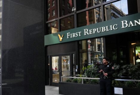 Estados Unidos embarga el First Republic Bank, que será comprado por JP Morgan Chase