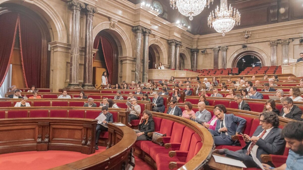 El Parlament rechaza la reforma del Reglamento del PSC para cesar a Borràs como presidenta