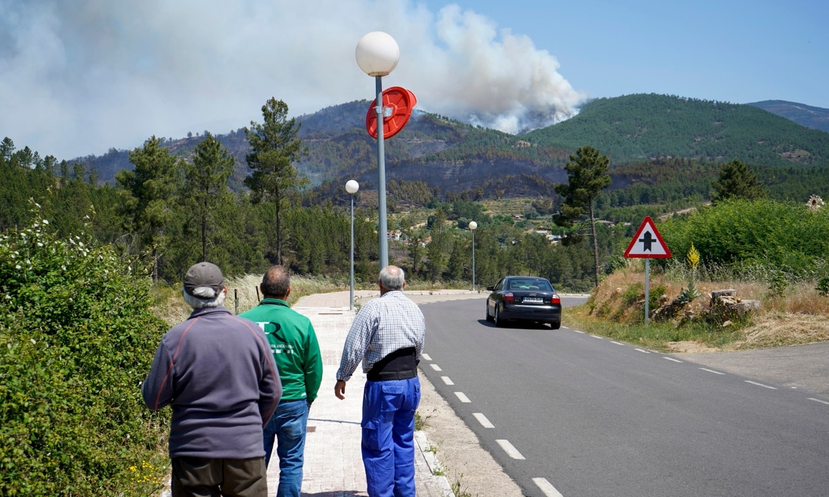 El fuego ha quemado entre 7.500 y 8.000 hectáreas en Las Hurdes, según la Guardia Civil