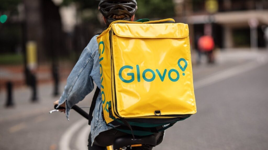 Colaboradora de Glovo, la empresa que tiene más multas acumuladas tras la aplicación de la 'Ley Rider'.