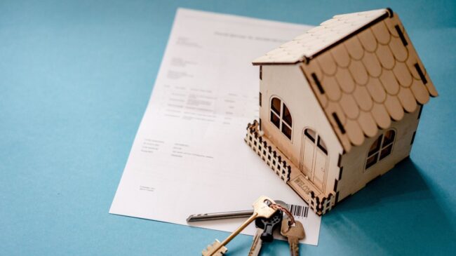 Nueva Ley de Vivienda: ¿quién paga los gastos de la agencia inmobiliaria?