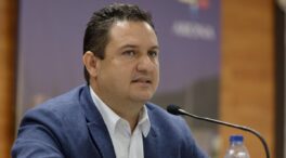 Exediles del PSOE denuncian que el Cabildo de Tenerife sostiene al alcalde de Arona