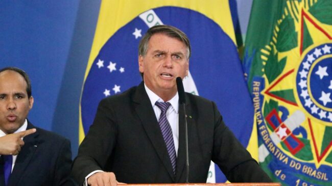La Justicia de Brasil condena a Bolsonaro a pagar 9.200 euros por atacar a periodistas