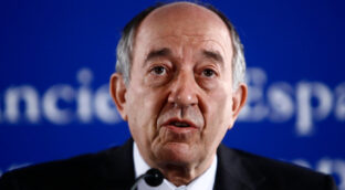 Cani Fernández despliega la alfombra roja a 'Mafo' en la CNMC