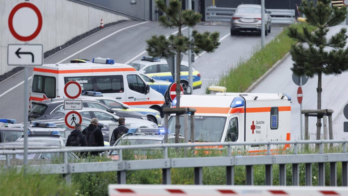 Dos muertos en un tiroteo en una planta de Mercedes-Benz en el sur de Alemania