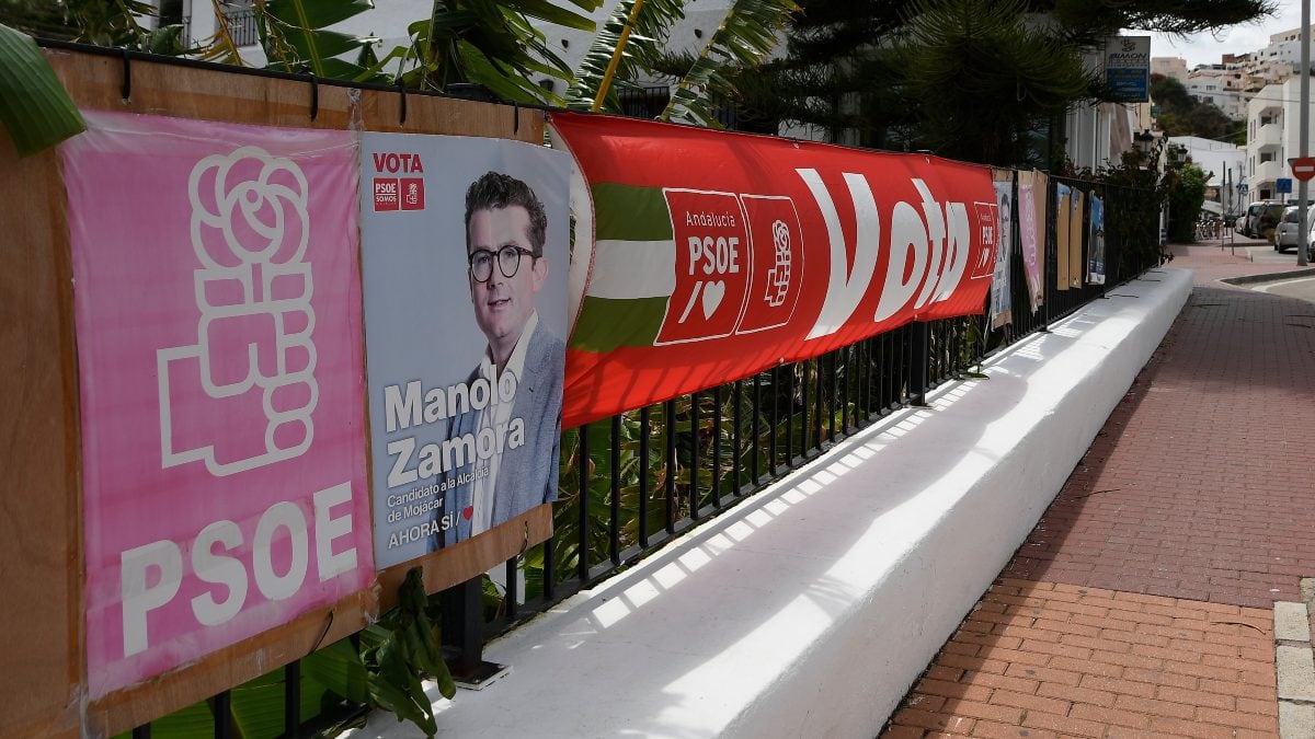 El candidato del PSOE de Mojácar: «La gente nos dice que tiremos para adelante»
