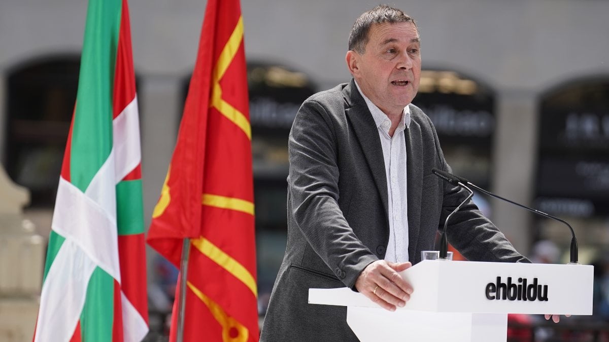 Bildu resucita en el País Vasco a costa del PSE tras la polémica por las listas con condenados
