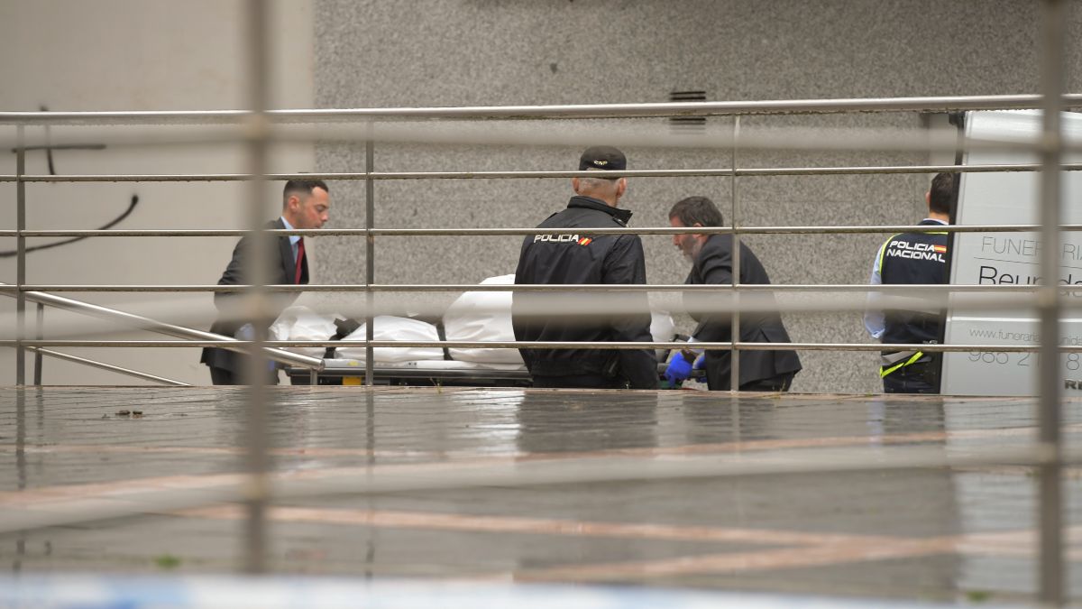 La autopsia a las mellizas muertas en Oviedo revela autolesiones en un brazo de una de ellas