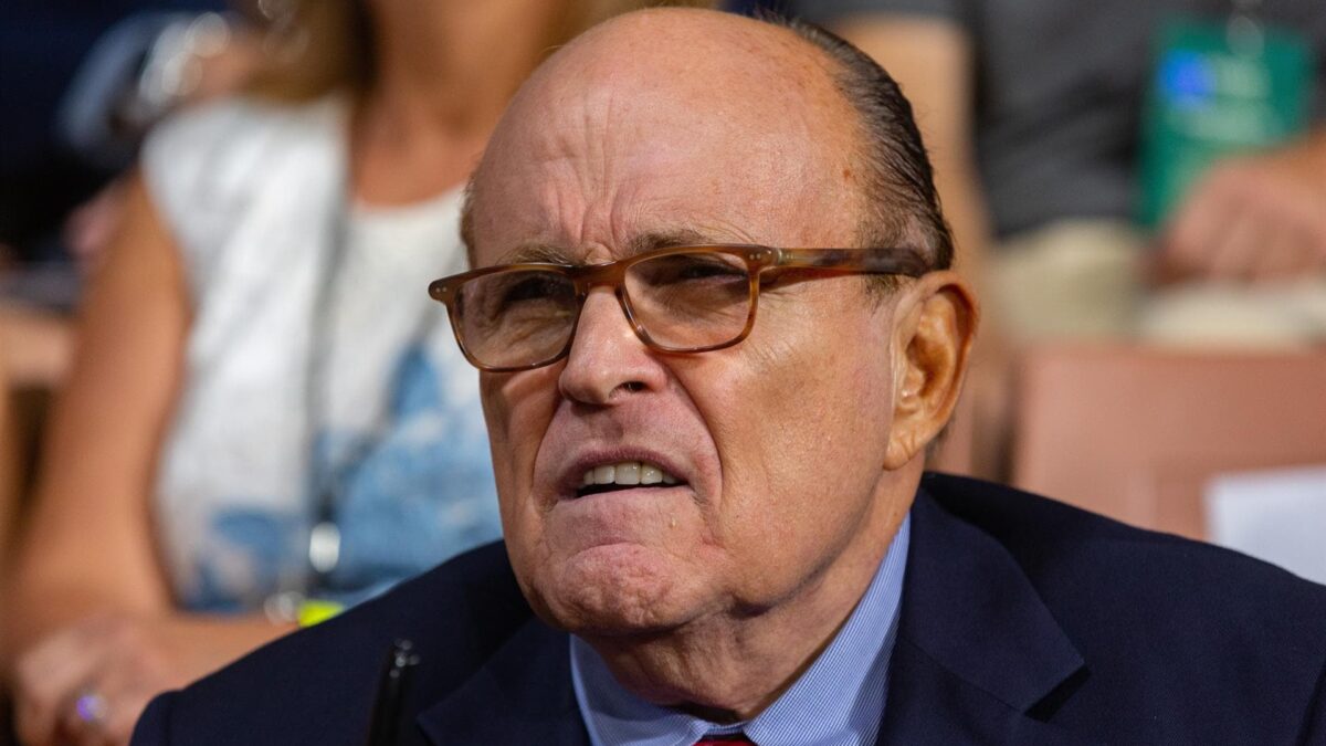 Rudy Giuliani, exalcalde de Nueva York y exabogado de Trump, acusado de acoso sexual