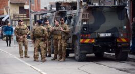 Serbia pone en alerta al Ejército y envía las tropas a la frontera con Kosovo